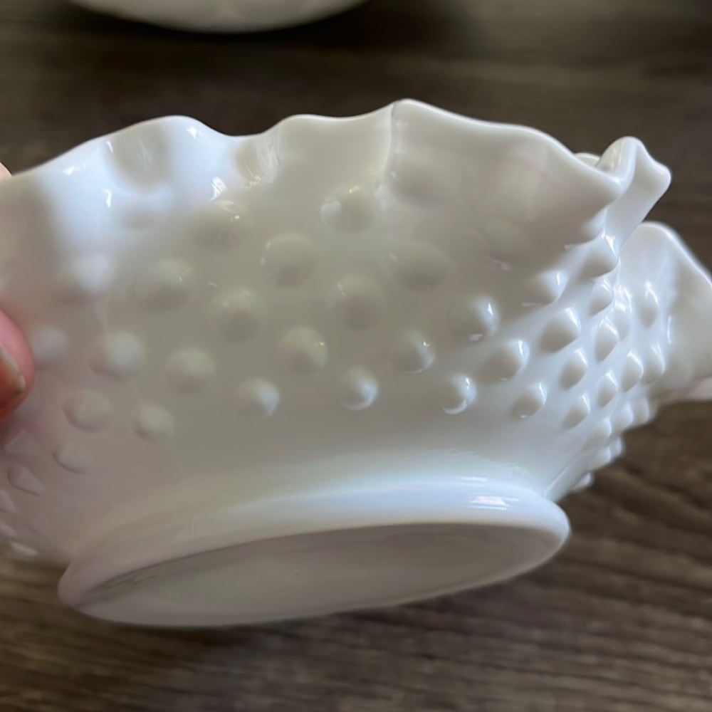 Vintage Hobnail White Milk Glass Bowl Ruffled Crimped Edge Top Great Condition